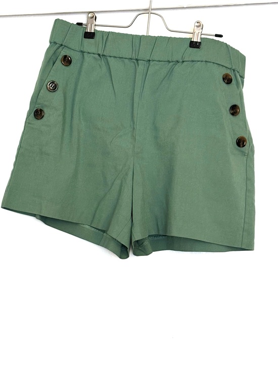 Ann Taylor Pants - Ann Taylor Green Button Detail Pull On Shorts Size Large